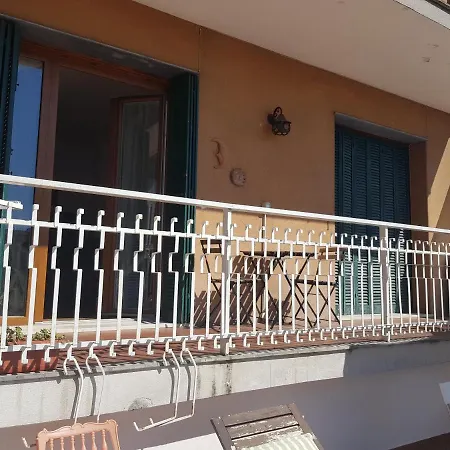 Terrazza Ad Un Passo Dal Mare Apartment