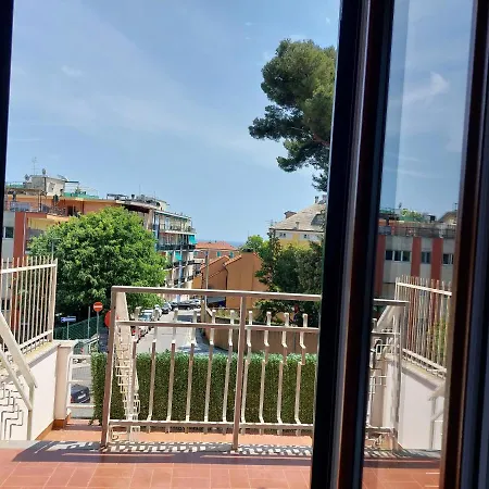 Terrazza Ad Un Passo Dal Mare
